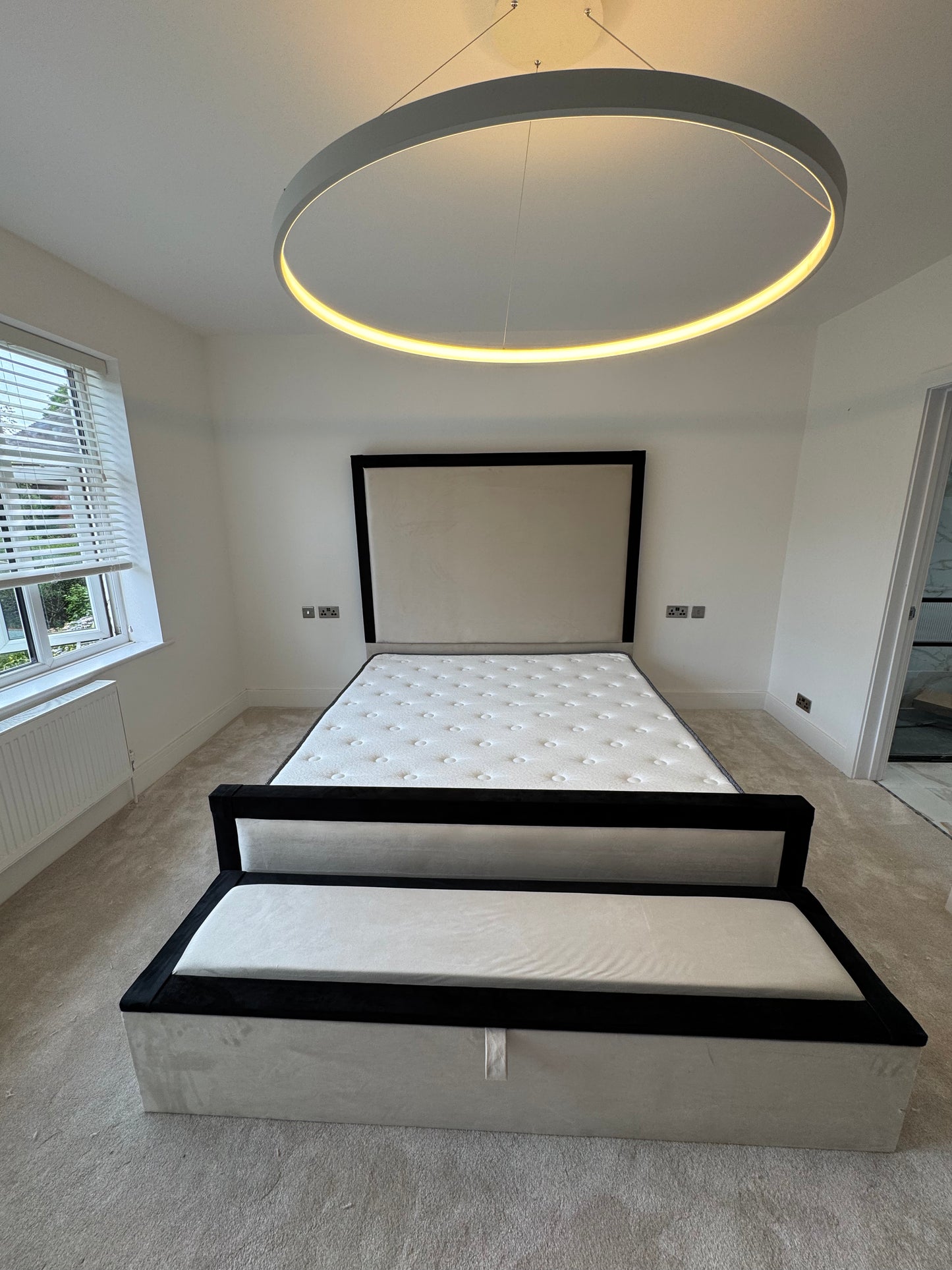 The Border Luxury Bed
