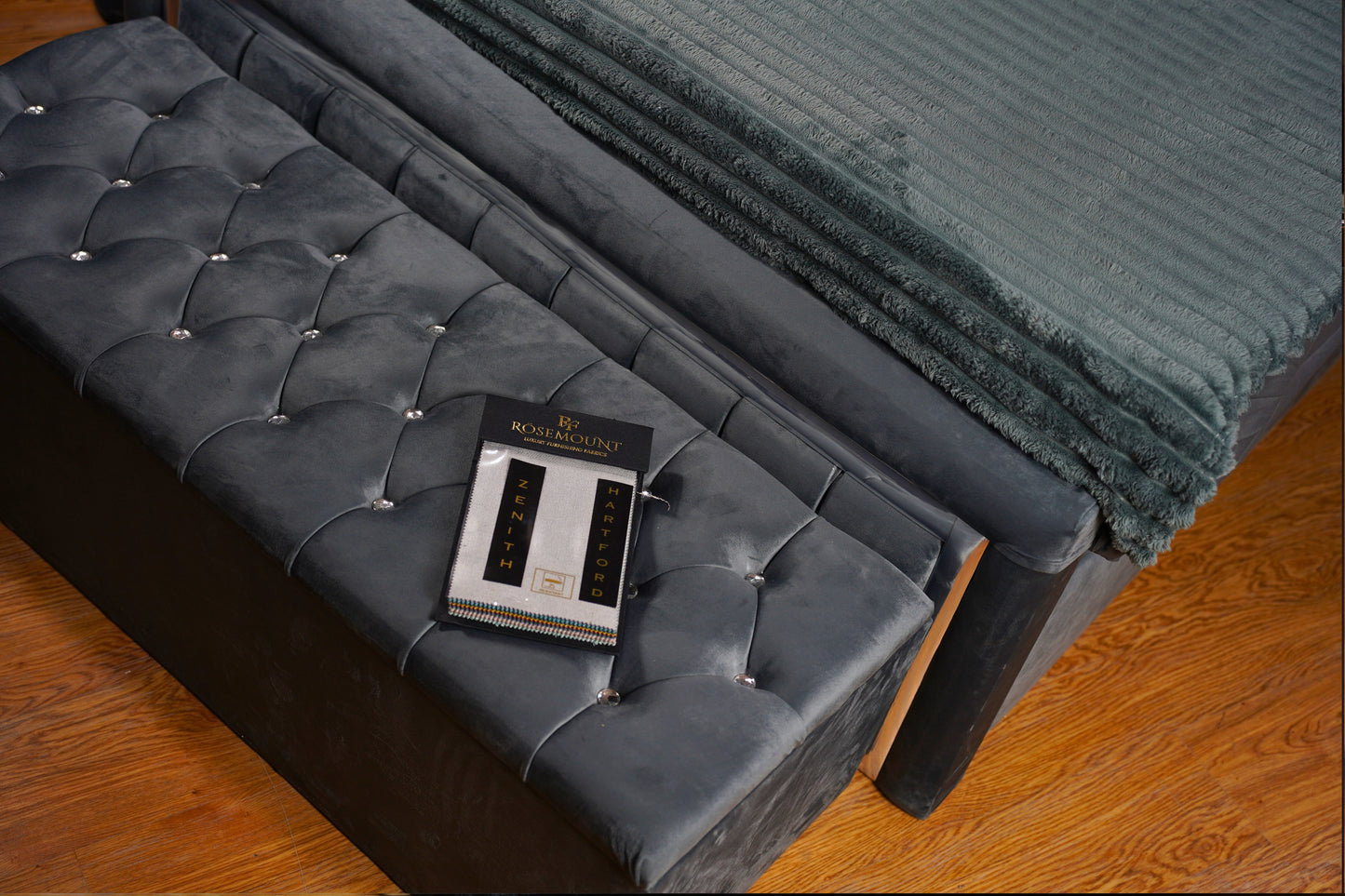 Lily Luxury Bed