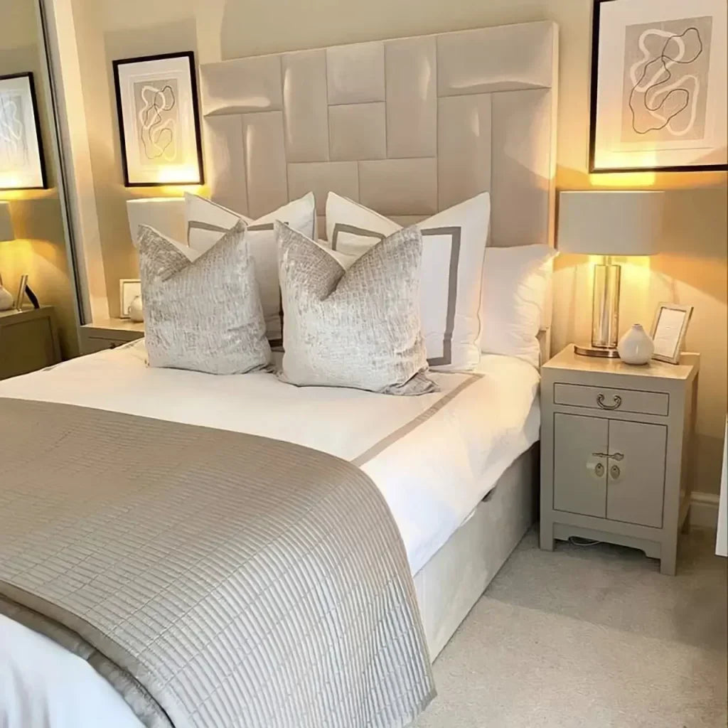 The Opulent Luxury Bed