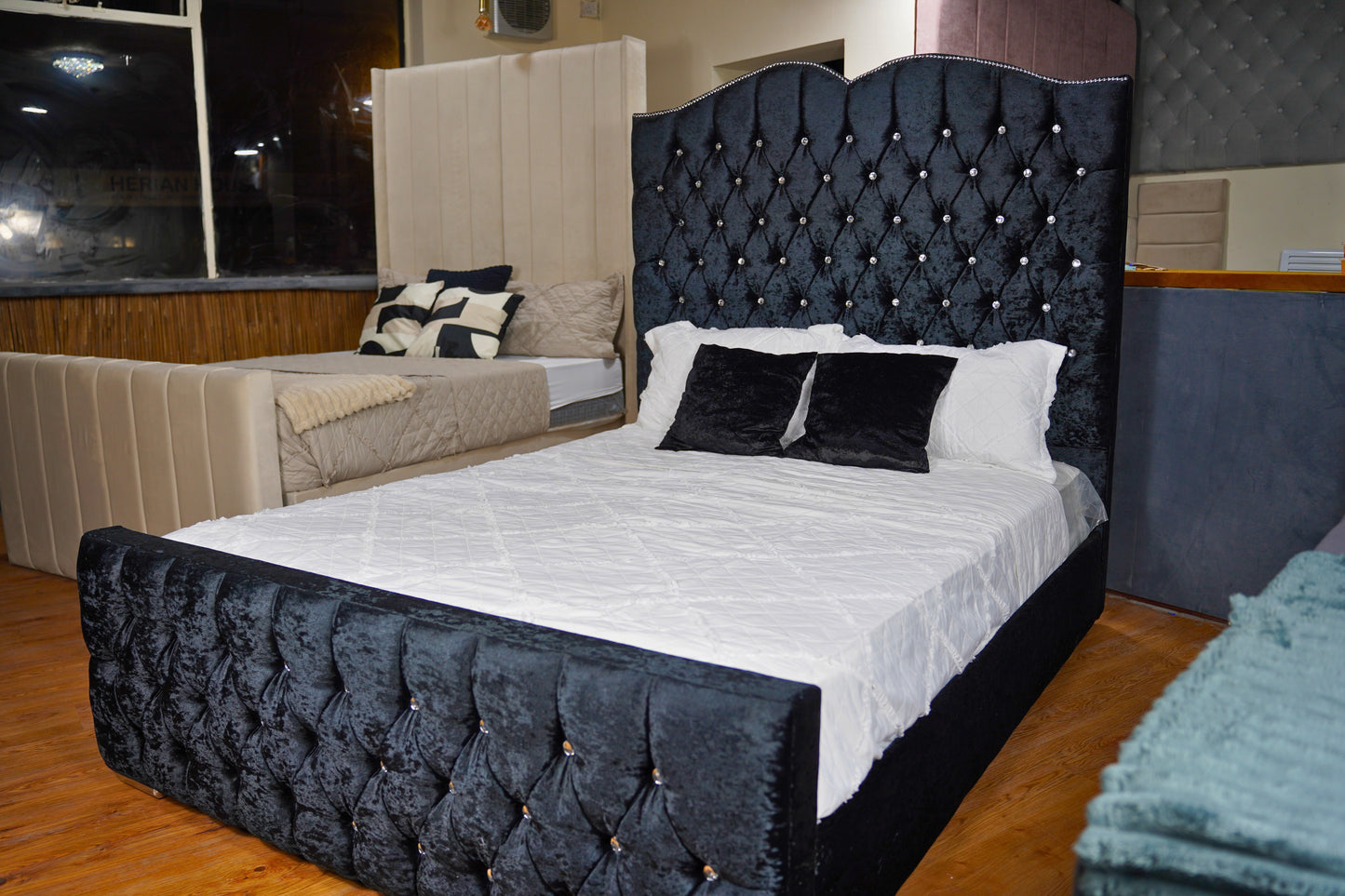non storage valentine bed in king size 1
