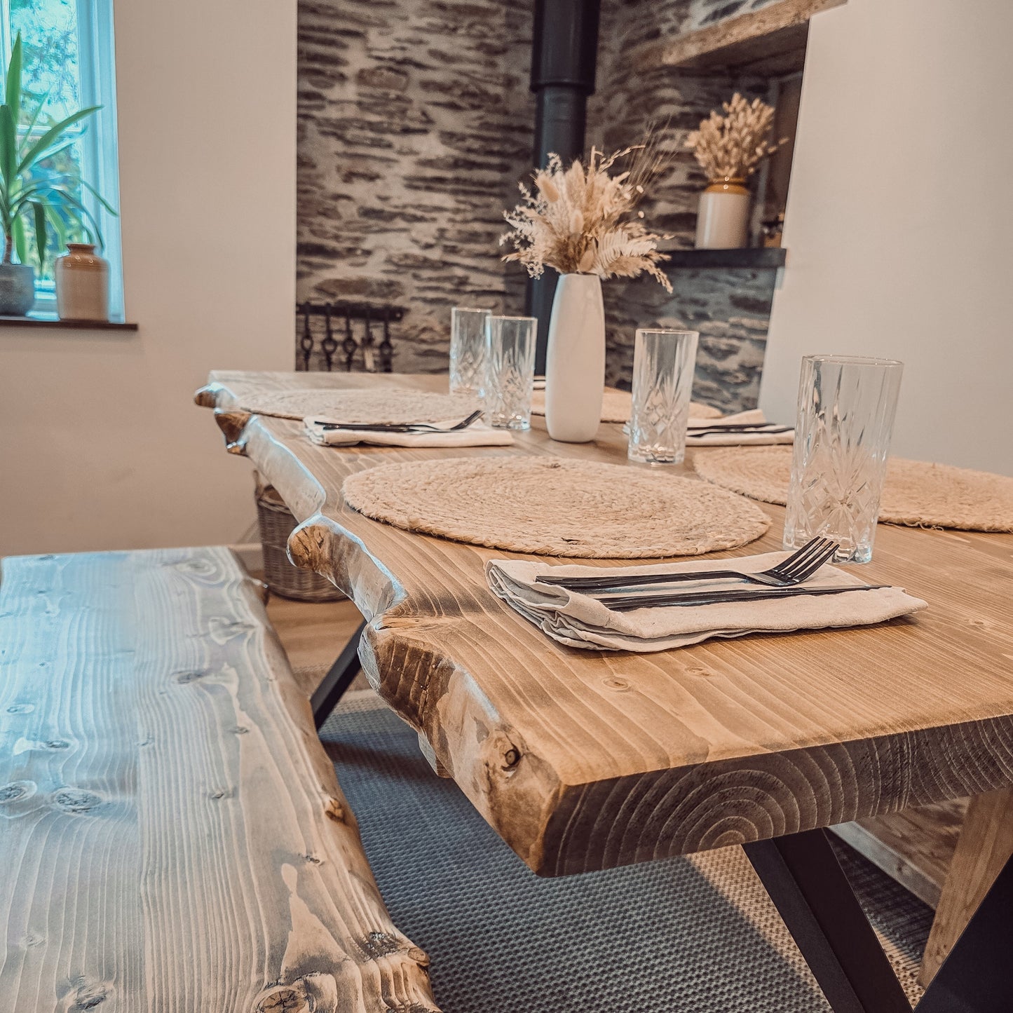 Live / Waney Edge Dining Table With 4 Types of Metal Legs