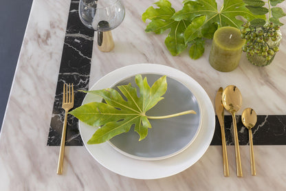 arzano dining table close up