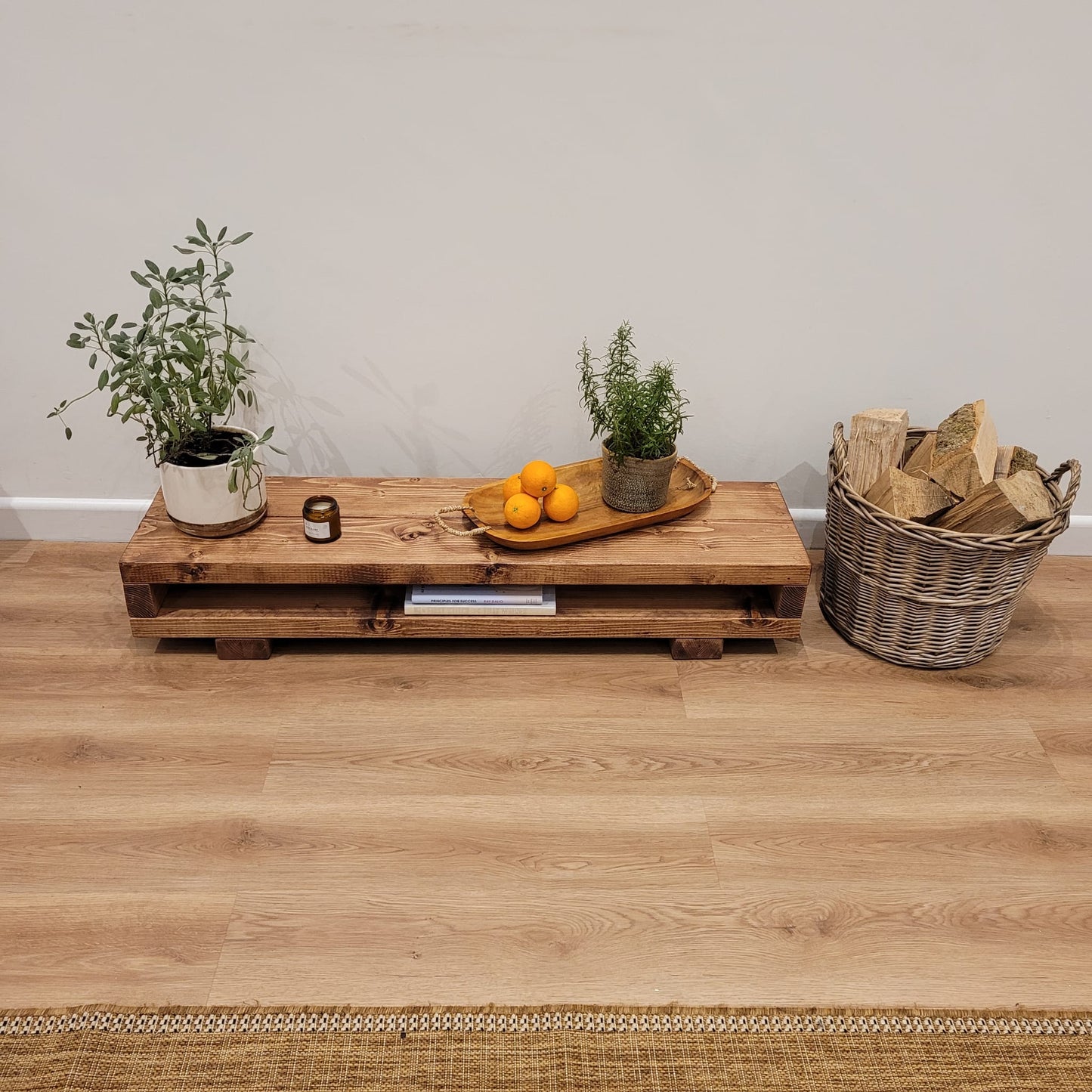 VIOT Low Solid Wood Chunky TV Unit